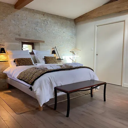 Bed & Breakfast Le Loft Ancien Haras De La Tour Lamothe-Landerron